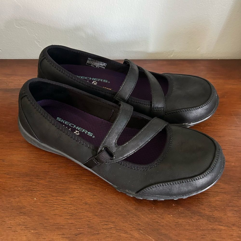 Sketchers Breathe Easy Calmly Sneaker